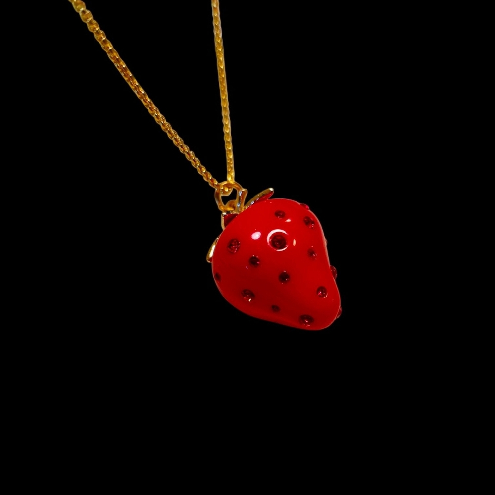 SALE!! Luscious Strawberry and Gold-Filled Pendant Necklace--NWT - Picture 4 of 7